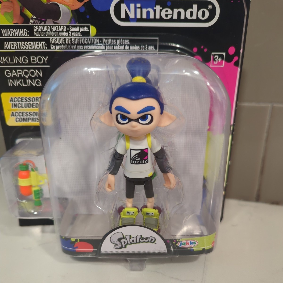 World of Nintendo Inkling Boy Figure 4