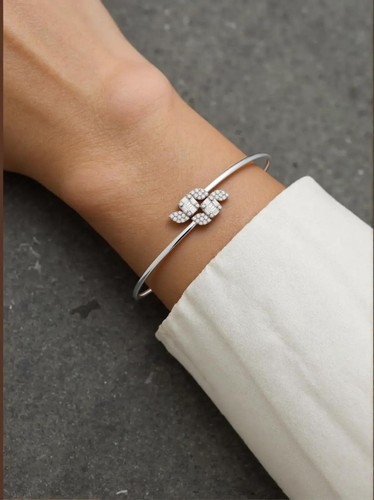 0.90 Ct Lab Grown CVD Diamond Baguette Cuff Bangle Bracelet Gift 18k White Gold - Picture 2 of 10