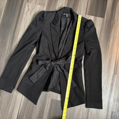 Elizabeth & James schwarzer Gürtelblazer mit Schleife Damengröße 2 - Bild 5 von 8
