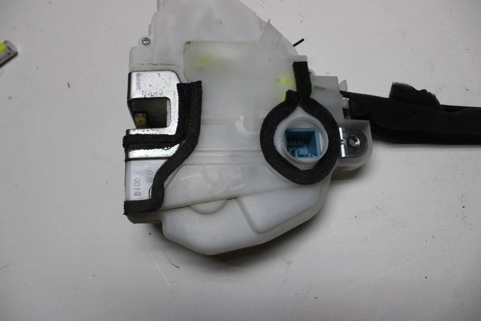 09-13 ACURA TSX FRONT RIGHT PASSENGER SIDE DOOR LOCK LATCH ACTUATOR OEM - Image 2 of 4