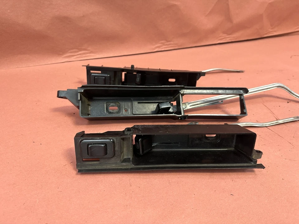 Interruptor de ventana turbo Volvo 740 GLE bisel de control trasero OEM #88255 Foto 4 de 4