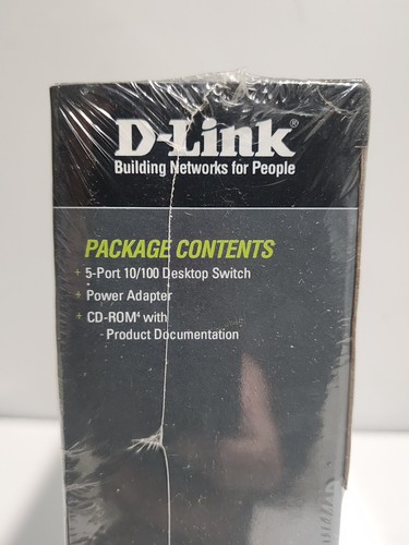 D-Link  DES DES1105 5-Ports External Desktop Ethernet Switch 10/100 Home Network - Picture 2 of 3