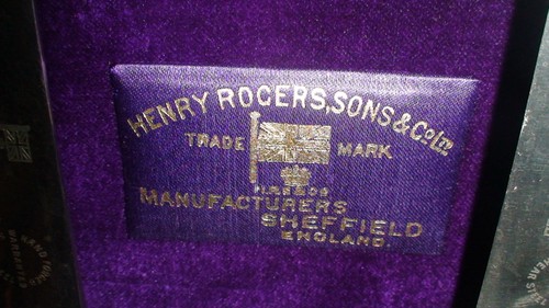 HENRY ROGERS SONS & CO. 12PCE. PLACE SETTING KNIFE-CARVING DINING SET - Picture 4 of 10