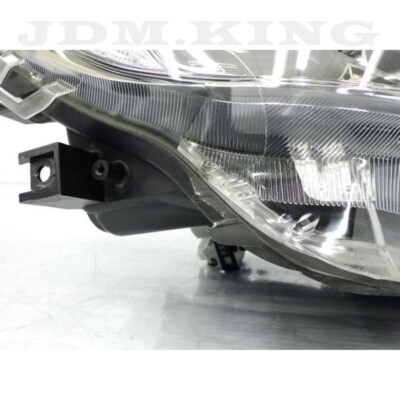 TOYOTA Aqua Headlight (right) NHP10 52-293 81110-52K60 USED