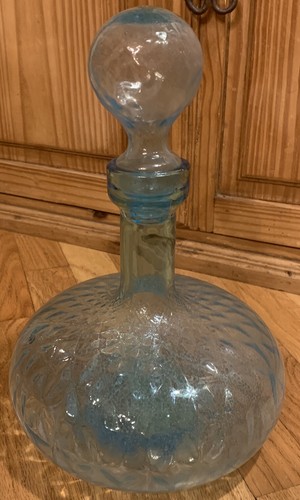 Botella Decantadora Vidrio Azul Cielo Estampado Mediados de Siglo Moderno MCM 13 pulgadas Alto Decoración - Imagen 1 de 12