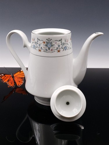 China Pearl Porcelain Coffee Pot - Tea OK - Picture 2 of 17