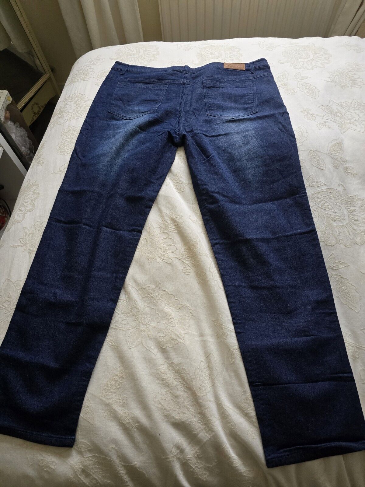 Picture 2 of 3