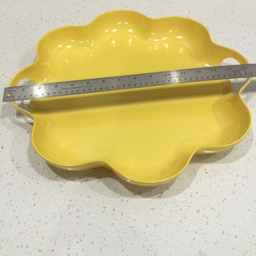 Melamine TRAY Yellow Flower-Shaped Built in Handles, 2008 Target Home - Picture 6 of 8