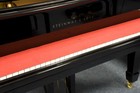 Steinway & Sons, Tastenläufer, Klaviaturabdeckung, Tastenabdeckung rot
