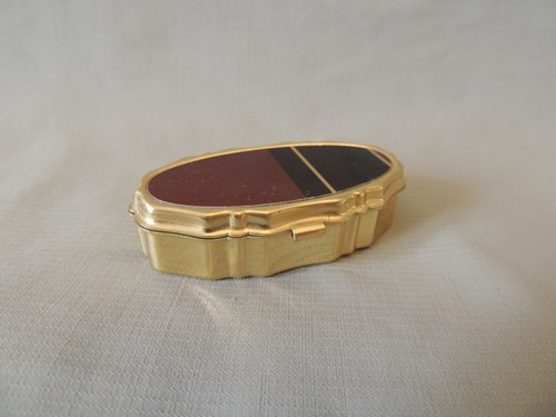 Vintage bronze miniature pill box decorated lid - Picture 1 of 10