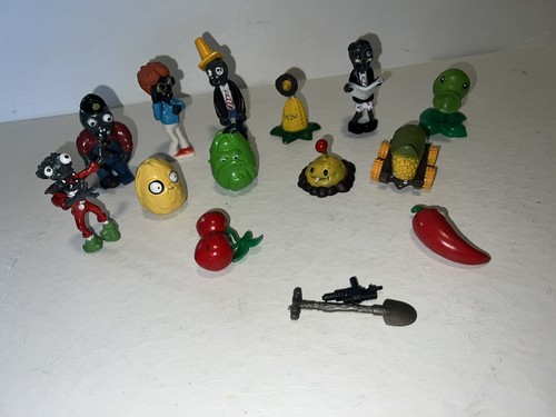 PLANTS VS ZOMBIES Lot Of Action Figures Toys Lot Of 13 - Picture 2 of 4