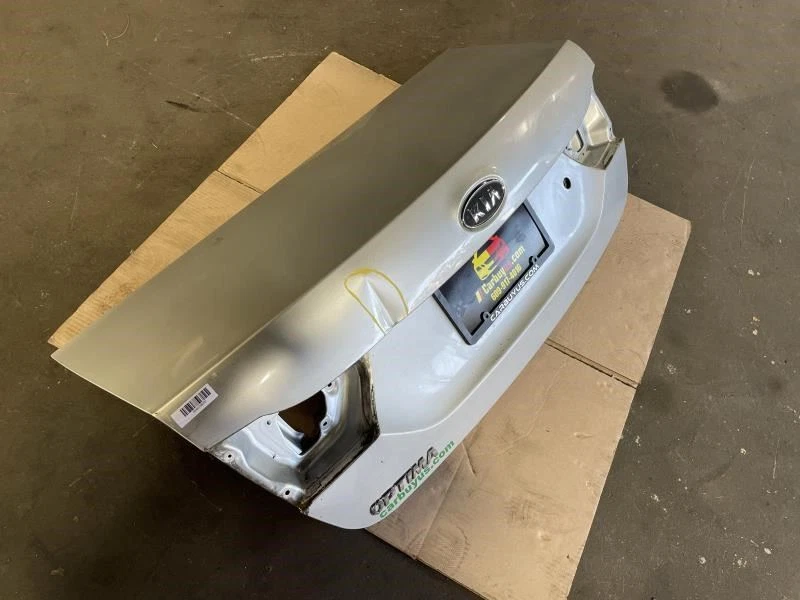 2010 KIA OPTIMA ЗАДНЯЯ КРЫШКА БАГАЖНИКА ПОДЪЕМНАЯ ДВЕРЬ С WPOILER OEM - Изображение 2 из 4