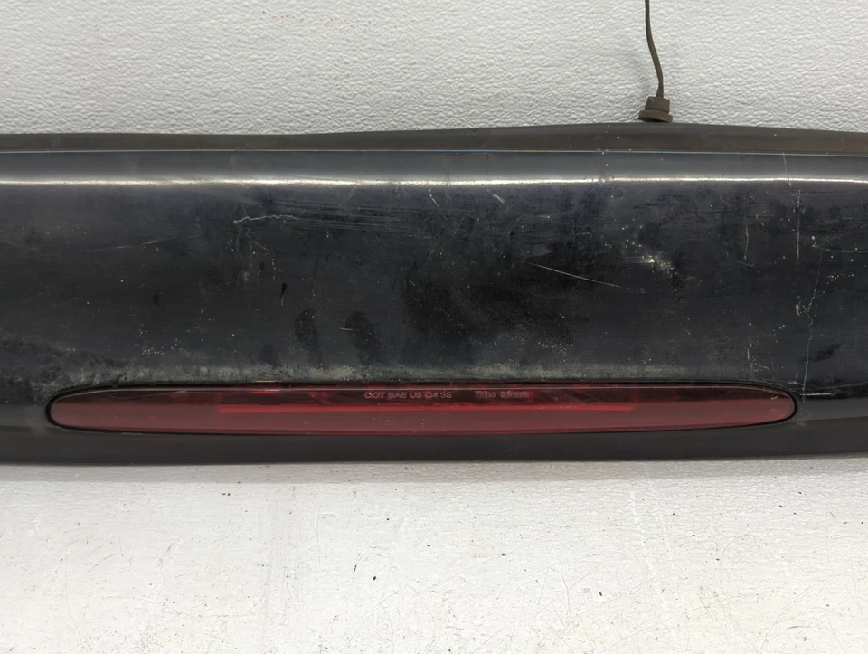 Alerón trasero GMC Envoy 2007 OEM DC8U4 Foto 3 de 4