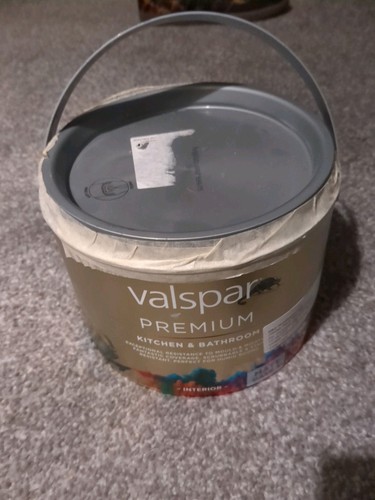 Valspar Premium Kitchen and Bathroom Paint Matt Finish 2x2.5lts - Picture 1 of 2
