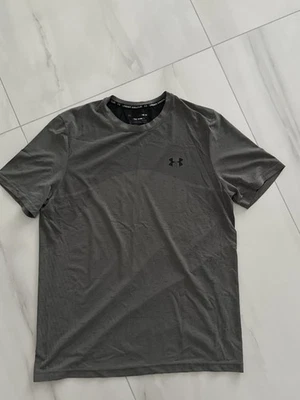 Under Armour Shirt Männer Training/Sport Gr. XL - Bild 1 von 3