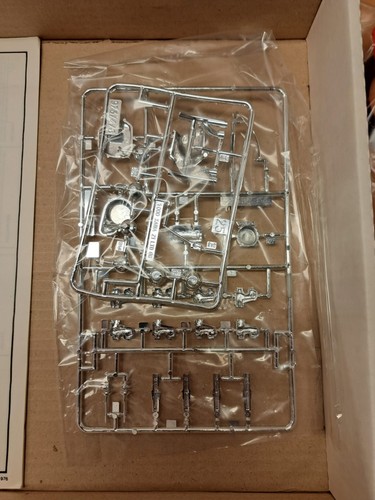 Heller 976 Kawasaki Z1000 1:8 estado coleccionista - Imagen 10 de 15