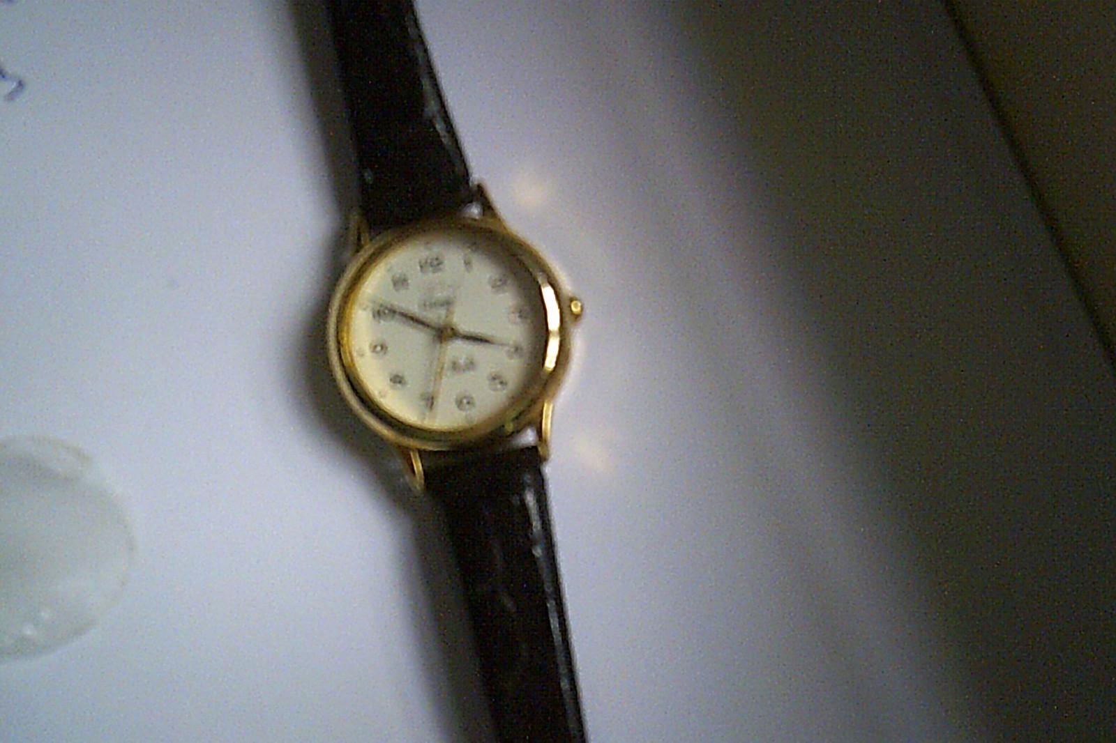 Montre Erlanger mécanique dame boîtier acier et verre minéral haute précision