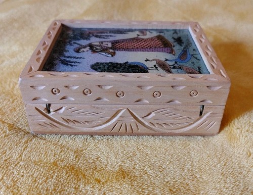Gemstone Painting Jewelry Box Indian Woman With Peacocks Glass Topped Wood Box - Picture 7 of 16