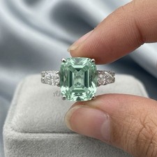 Anello donna in argento sterling 925 con tormalina taglio cuscino verde menta.