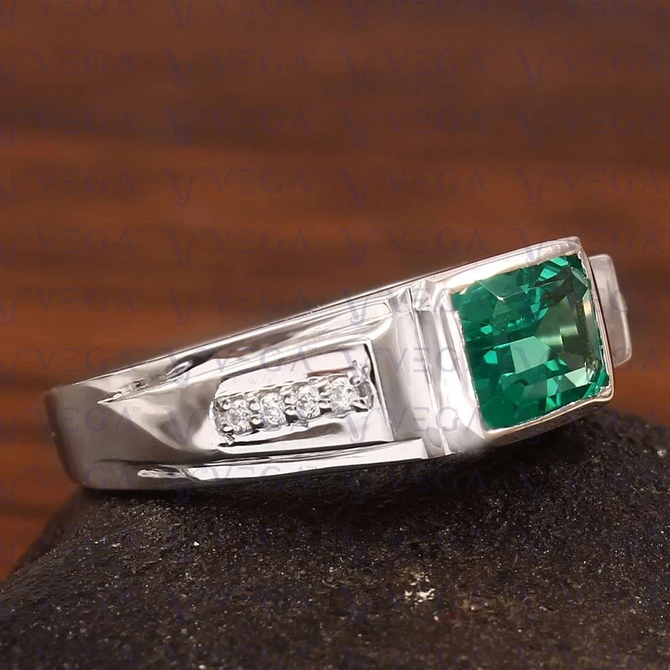 Anillo para hombre enchapado en platino 950PT corte esmeralda natural con diamantes talla esmeralda de 4,20 quilates Foto 2 de 4