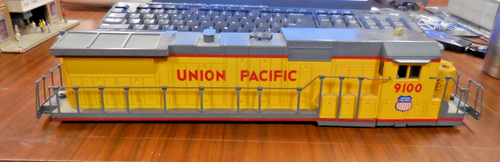 LIONEL DASH 8 LOCOMOTIVE SHELL WITH HANDRAILS - UNPOWERED - (MHS) - Picture 1 of 6