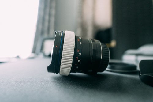 Lente Venus Optics Laowa 12 mm f/2,8 Zero-D para montura Canon EF - Imagen 3 de 6