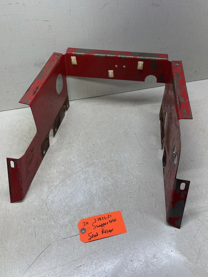 Snapper 1650 Tractor Rear Fender Pan Riser - Imagem 2 de 4