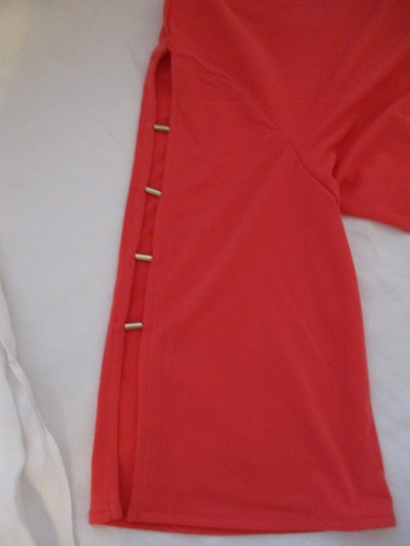 NWT Michael Kors Size M Sangria V-neck Tunic Blouse with Cut Out 3/4 sleeves - Picture 8 of 13