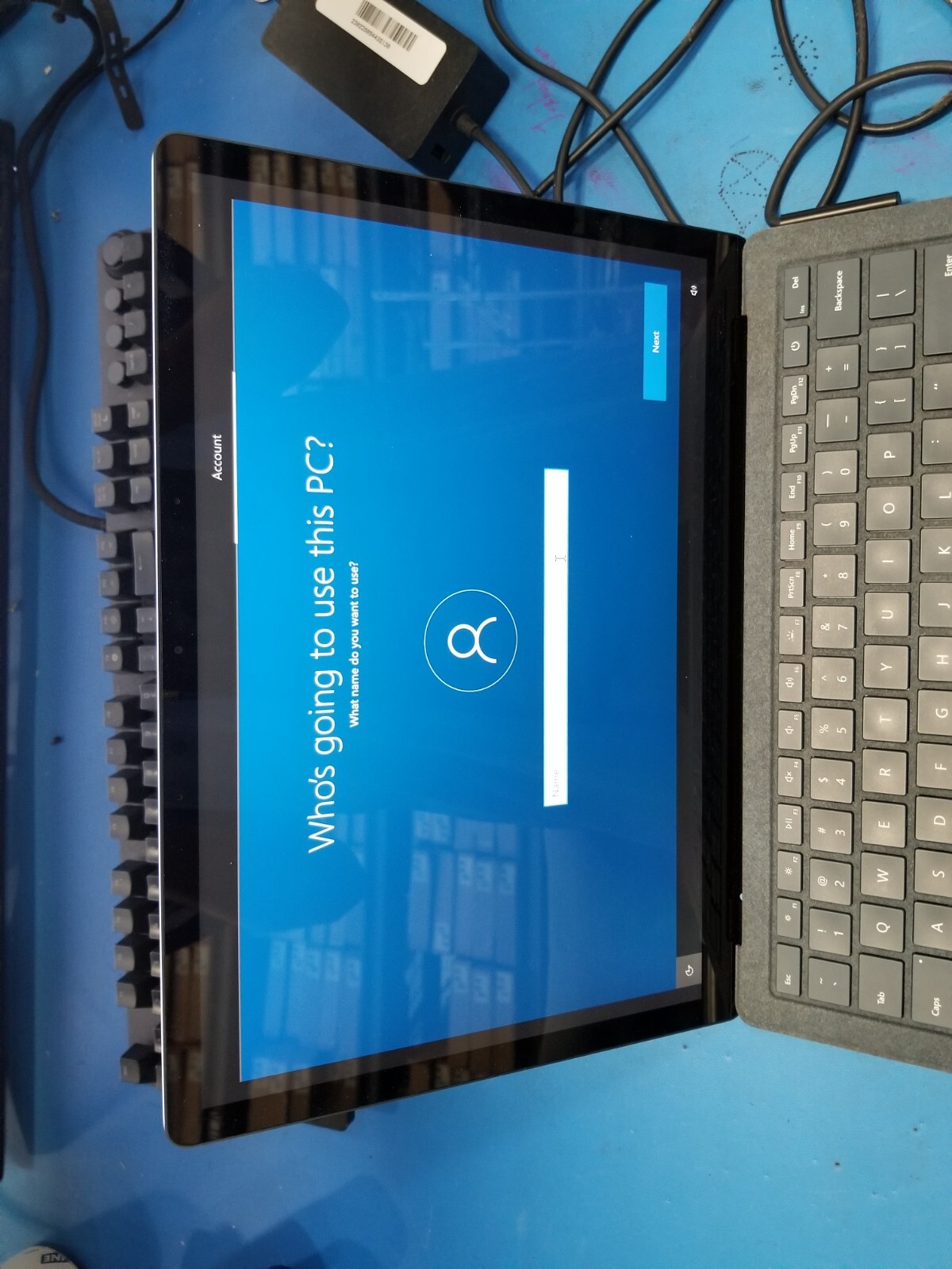 Surface Laptop (1st Gen) - 512GB i7 16GB - Picture 3 of 6