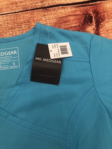 Medgear Scrub Top Blue Size Small NWT - Picture 3 of 6