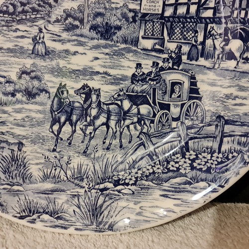 Ancienne assiette en céramique anglaise à décor d'un paysage animé - XXe - Foto 2 di 12