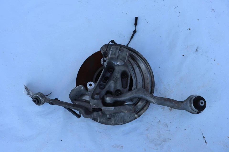 2017 BMW 430I 4DR RWD F36 M SPORT FRONT DRIVER SPINDLE KNUCKLE HUB ASSEMBLY OEM - Image 2 of 3