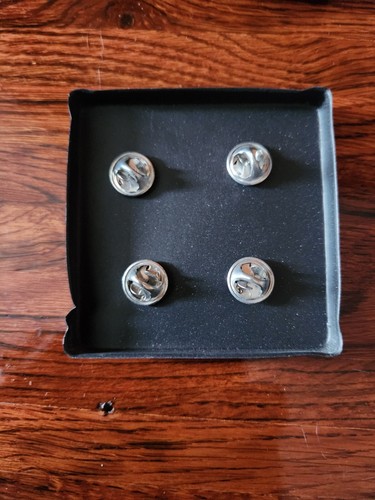 New York Yankees Pin Lot Of 3 Pins Baseball Sports Fan Shirt Team - Picture 4 of 7