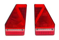 2x Dreieck LED Rückleuchte mit 5 Funktionen E9 Anhänger Traktor Schlepper Bagger