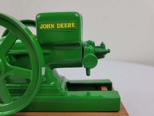Ertl John Deere Battery Operated Model E Engine 1/6 Diecast Farm Engine Replica - Picture 8 of 13