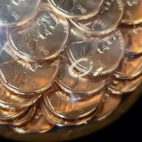 1983 Lincoln Memorial Penny. No Mint Mark 60+ coins lucite encased paperweight - Picture 10 of 14