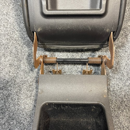 OEM 2010-2016 Cadillac SRX Center Console Arm Rest Door Lid Cover BLACK Leather - Picture 10 of 12