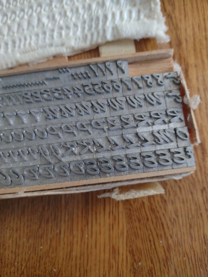 Cursive CAPS & Figures Letterpress American Wood Type ? Not Marked - Image 3 of 3