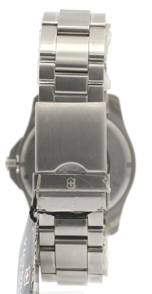 Victorinox clearance maverick 241706