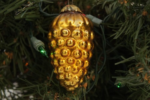 Vintage Thick Gold Mercury Glass Pinecone Christmas Ornament Cottagecore Victori - Picture 7 of 9