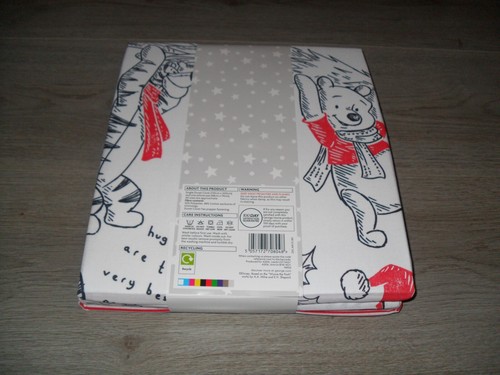 Disney Winnie The Pooh Reversible Single Duvet Set (Christmas Design) - New - Picture 2 of 2