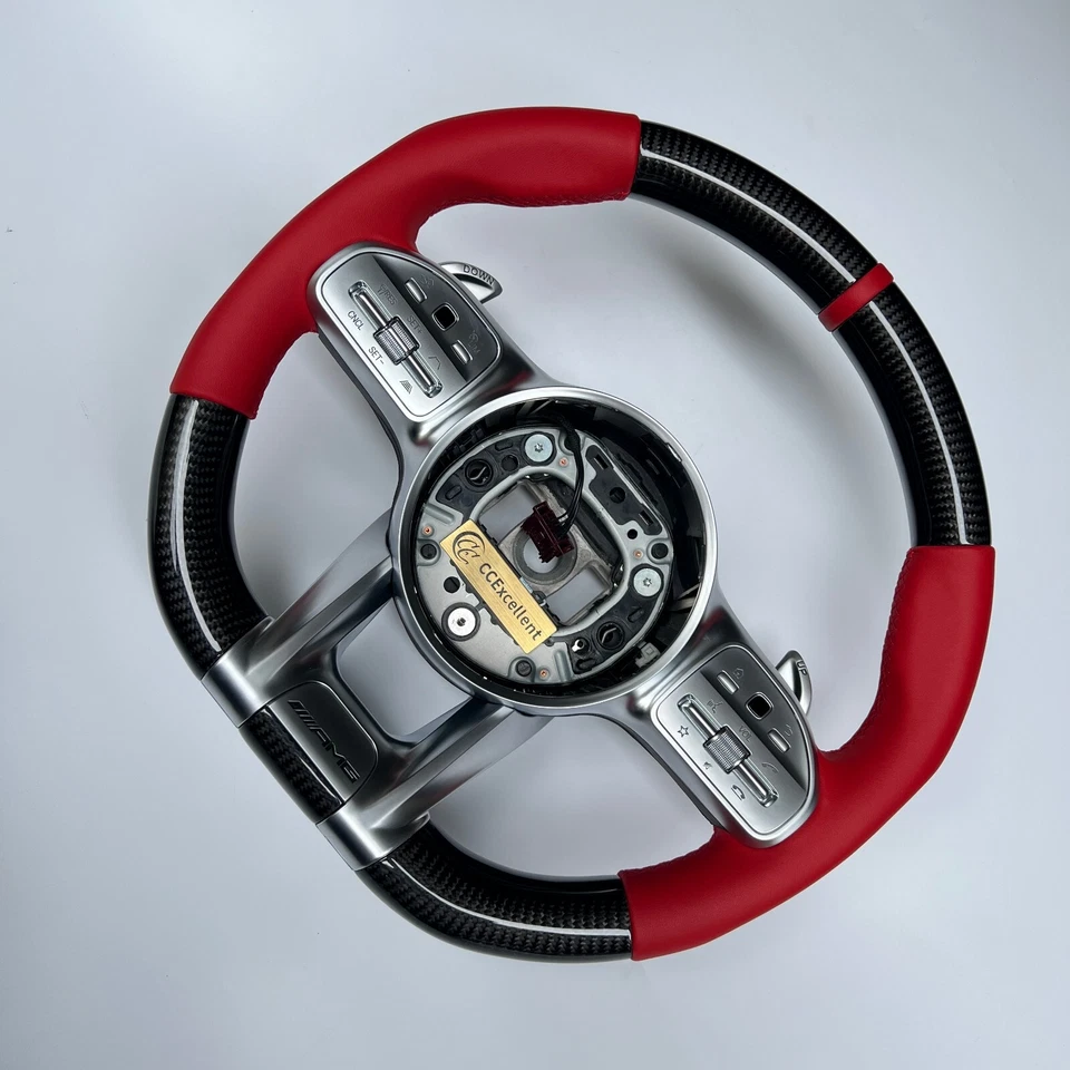 Volante de fibra de carbono AMG para Mercedes-Benz E43 E63 GLA45 W205 W177 GT A35 Foto 4 de 4