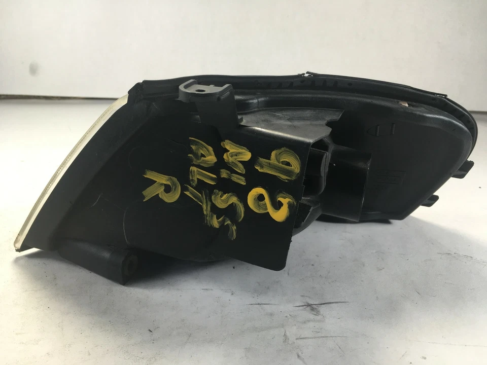 1999 NISSAN SENTRA FRONT RIGHT PASSENGER SIDE TURN SIGNAL HALO CORNER 99 OEM+ - Image 3 of 4