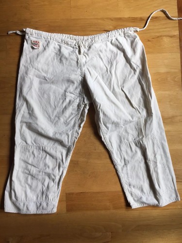 Iwata Martial Arts Gi, Pants, Belt Size 2 - Picture 10 of 12