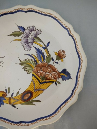Faienceries d'Art Hadancourt Faience Plate with Cornucopia and Insect - Picture 3 of 5
