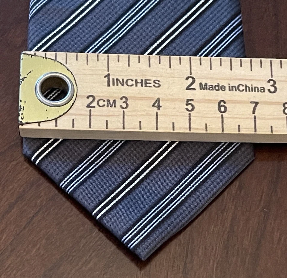 Corbata de cuello Kenneth Cole Reaction 100 % seda para hombre hecha en China Foto 4 de 4