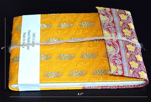 Diario de portada de brocado con pétalos incrustados papel hecho a mano de la India - Imagen 3 de 4