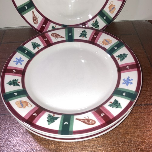 Pfaltzgraff Stoneware SNOW BEAR - Set of 4 DINNER PLATES - Picture 2 of 3