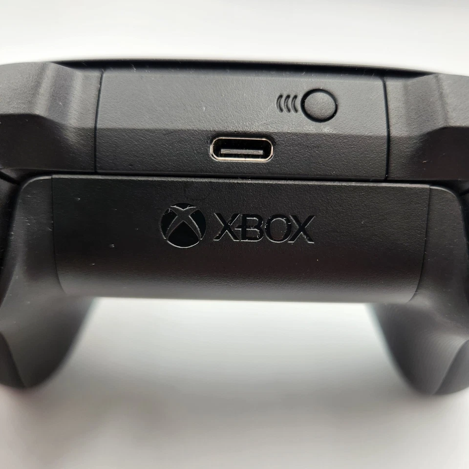 Xbox Wireless Controller 1914 Black Tested Powers On Buttons Good Microsoft OEM - Image 4 of 4