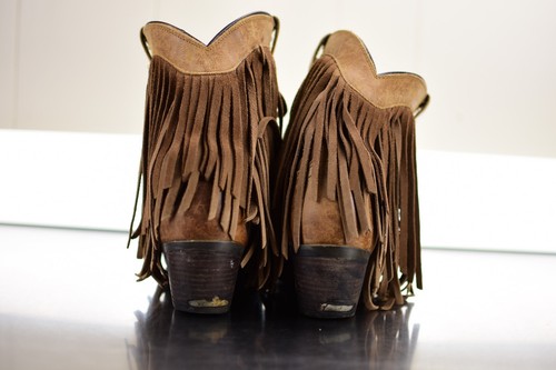 Botines occidentales ARIAT de cuero marrón con flecos y puntera corta (talla 7B) - Imagen 3 de 8